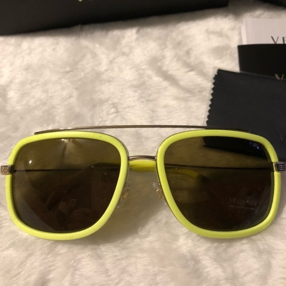 Versace Accessories - Versace Square pop chic sunglasses AUTHENTIC